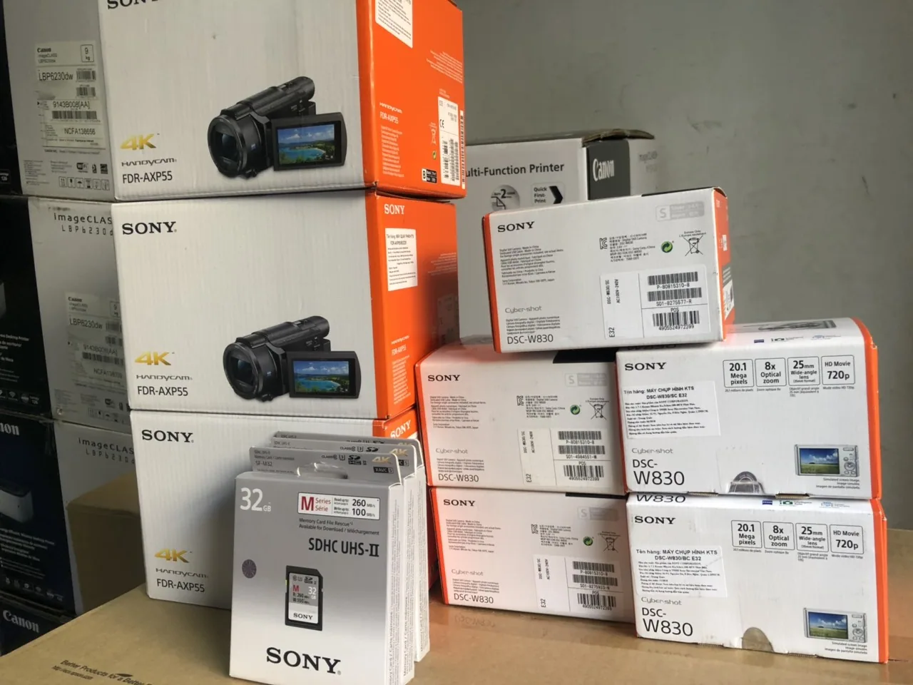Máy quay KTS Sony Handycam 4K FDR AXP55 64Gb - Black
